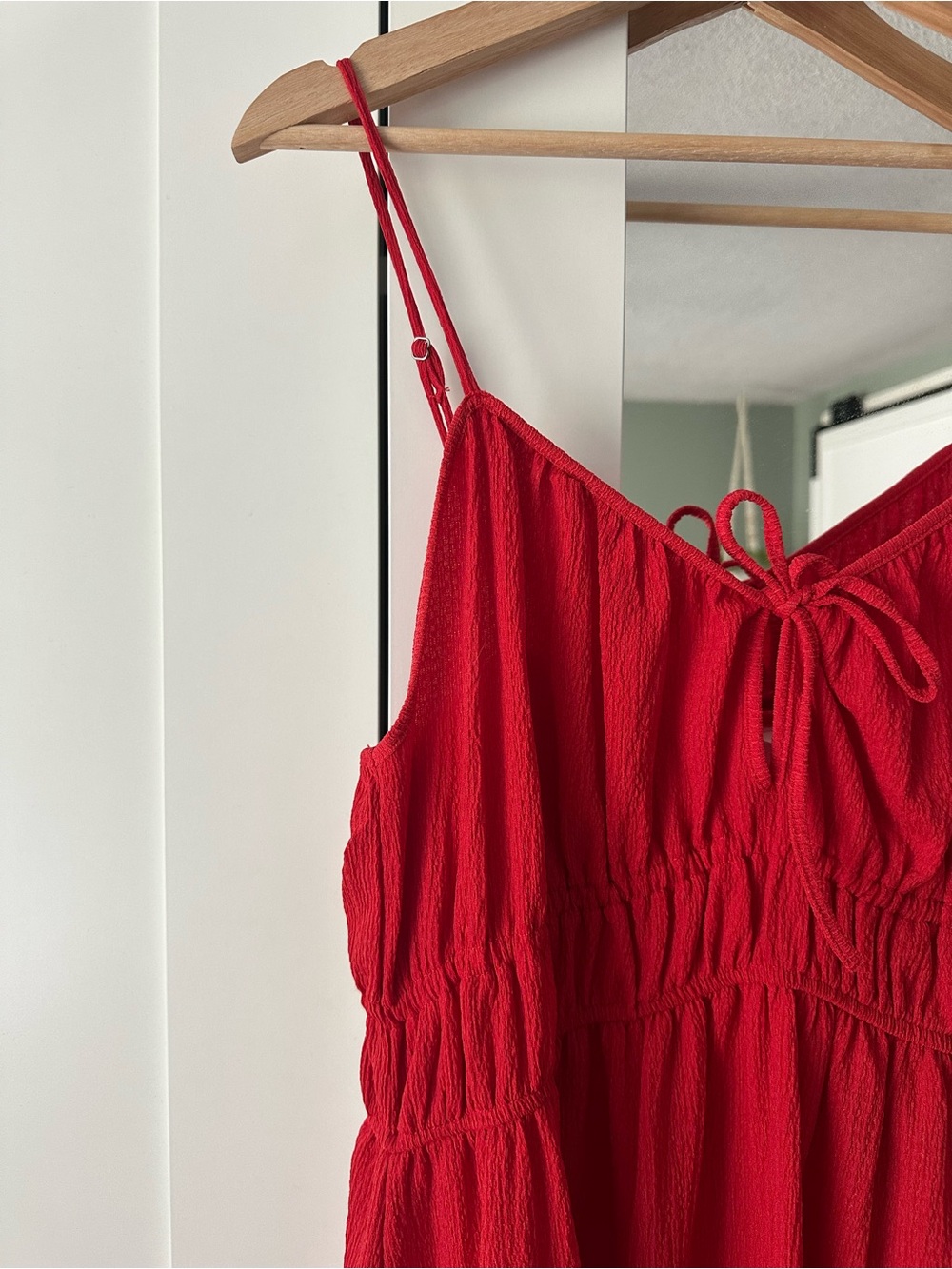 H&M Red Spaghetti-Strap Crinkle Jersey Midi Dress Large - Picture 4 of 7
